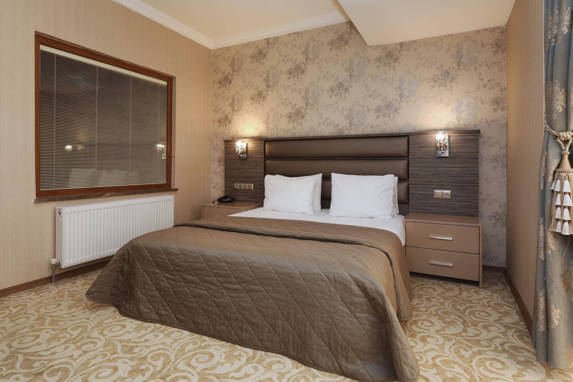 บัลเติร์ก เฮาส์ โฮเต็ล Hotel โคจาเอลี ภายนอก รูปภาพ