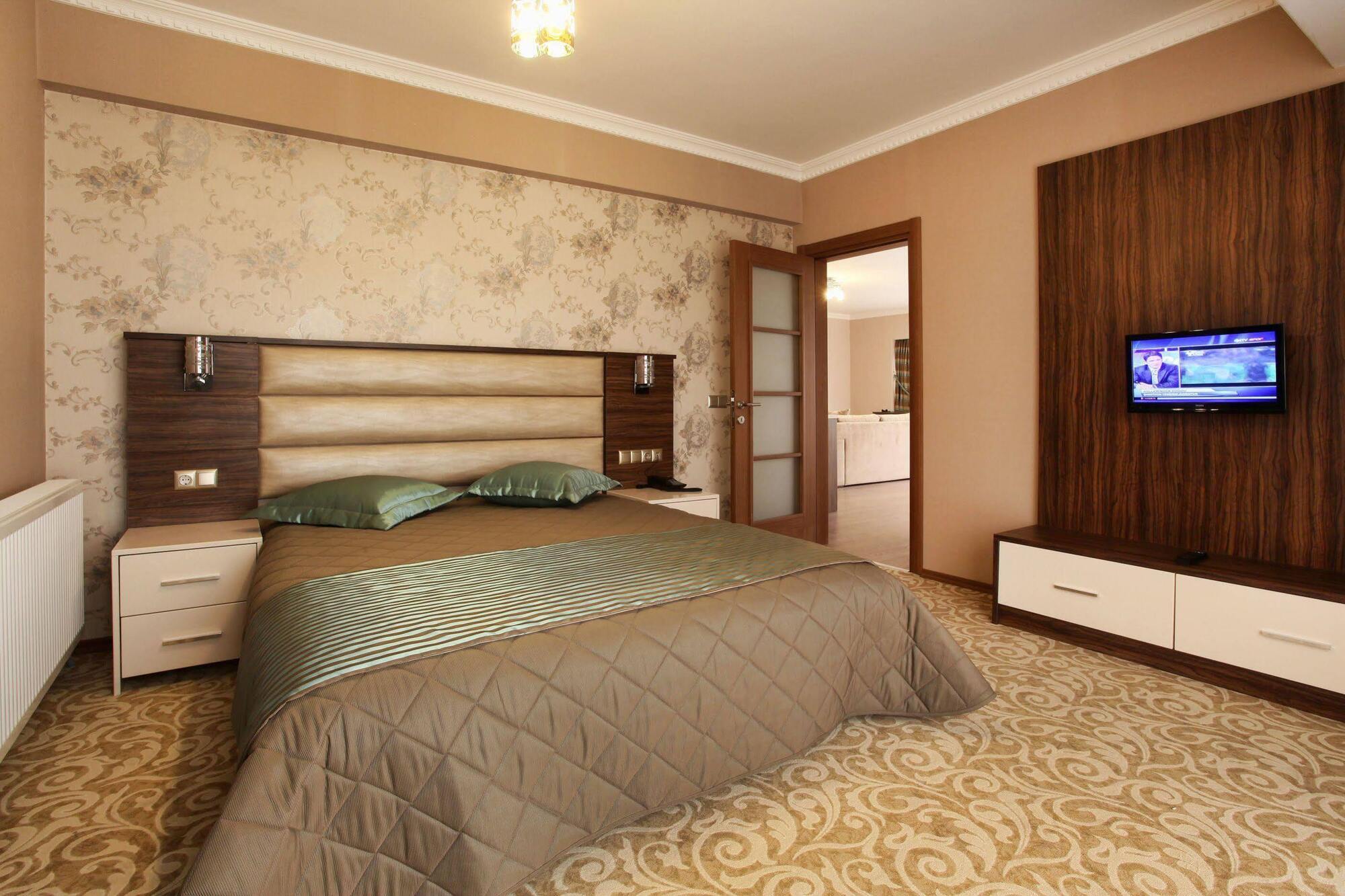 บัลเติร์ก เฮาส์ โฮเต็ล Hotel โคจาเอลี ภายนอก รูปภาพ