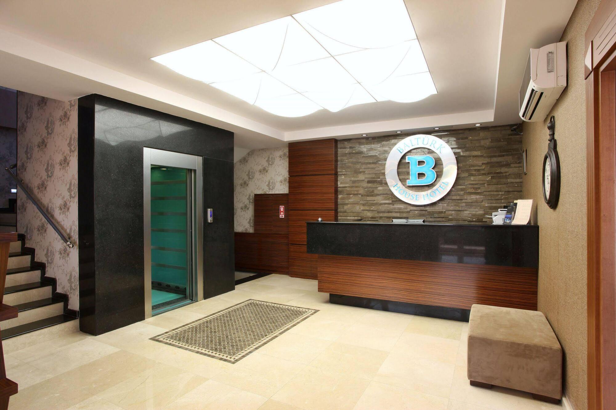 บัลเติร์ก เฮาส์ โฮเต็ล Hotel โคจาเอลี ภายนอก รูปภาพ